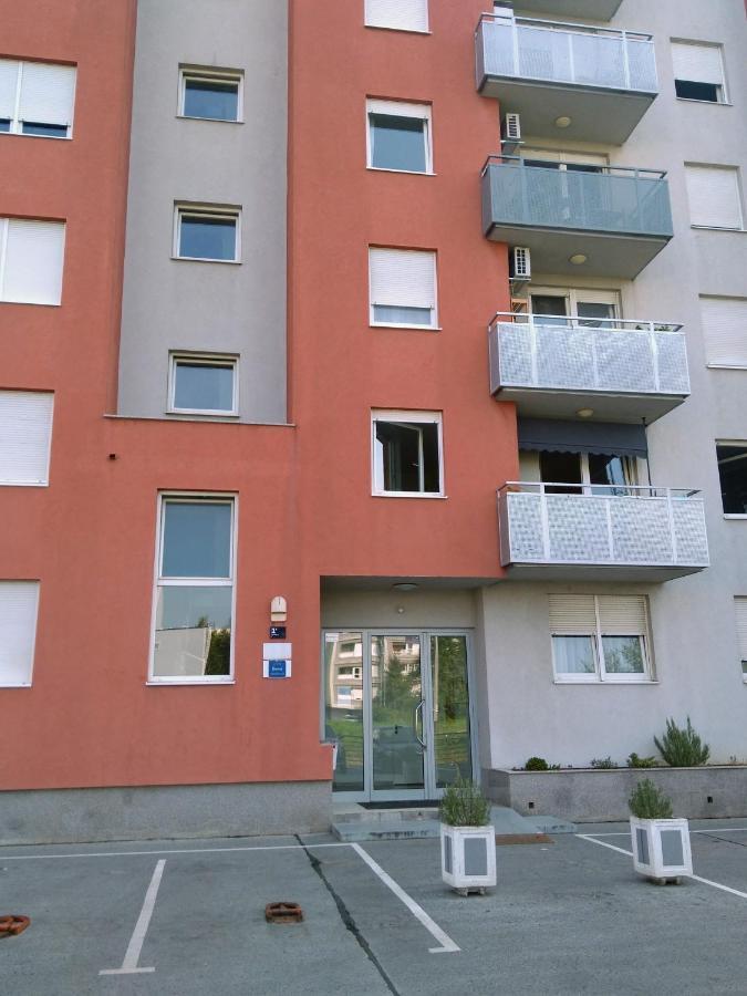 Apartment Nika, Arena Zagreb Extérieur photo